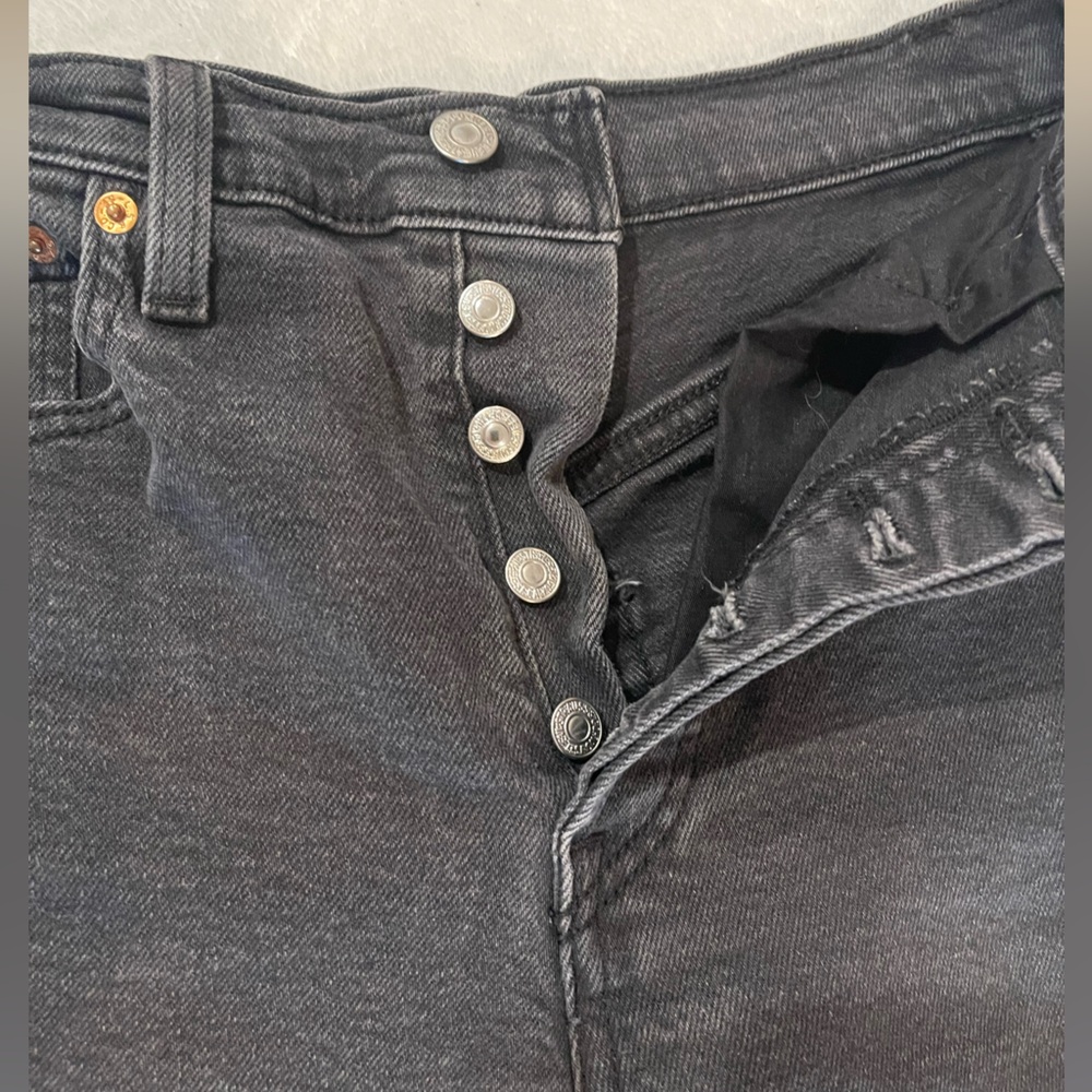 Levis Black Ribcage Straight Ankle Jeans